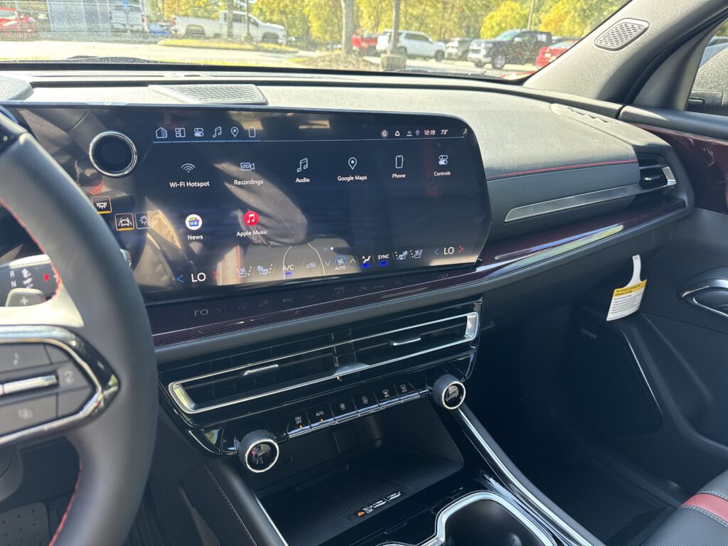 2027 Chevrolet Traverse FWD RS