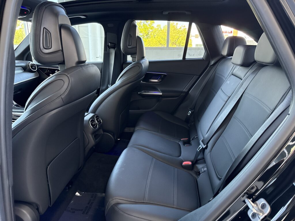 2025 Mercedes-Benz  GLC 300