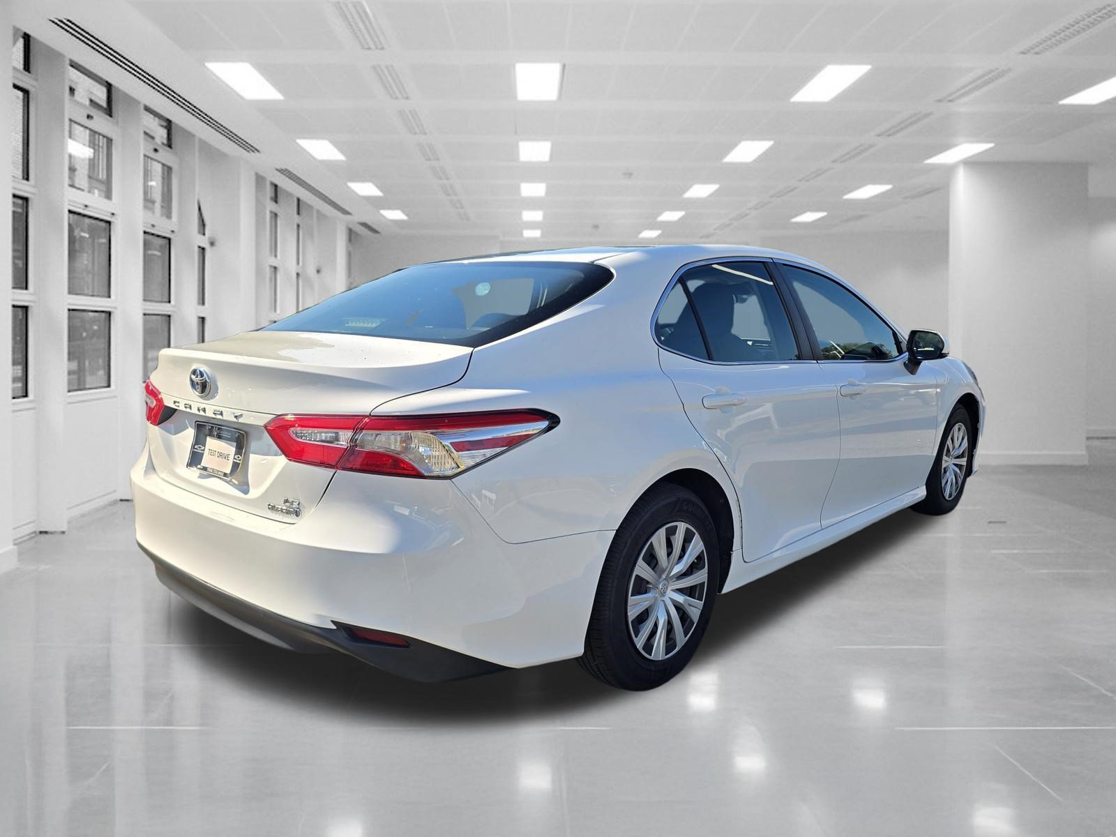 2018 Toyota Camry Hybrid LE