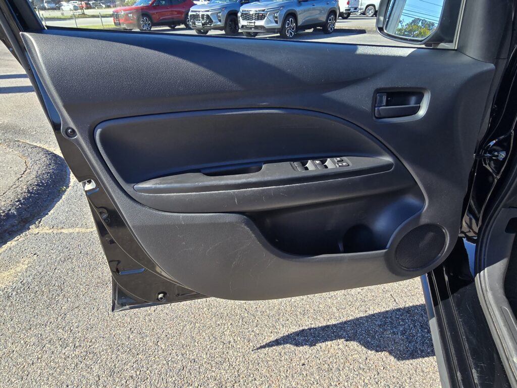 2024 Mitsubishi Mirage G4 LE