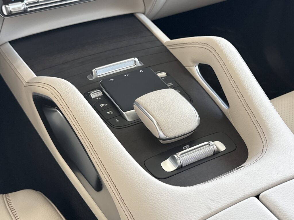 2027 Mercedes-Benz  GLS 450