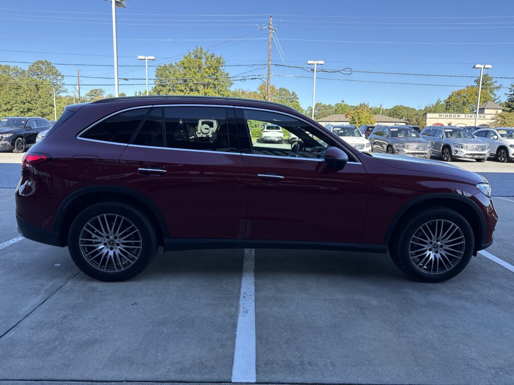 2024 Mercedes-Benz  GLC 300