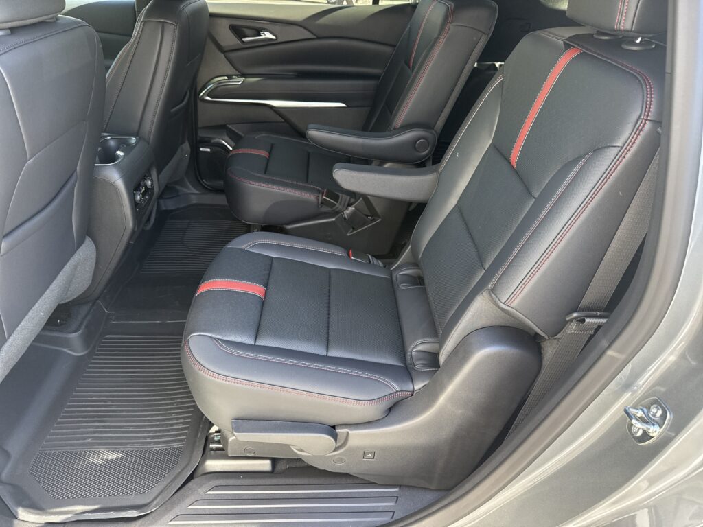 2026 Chevrolet Traverse FWD RS