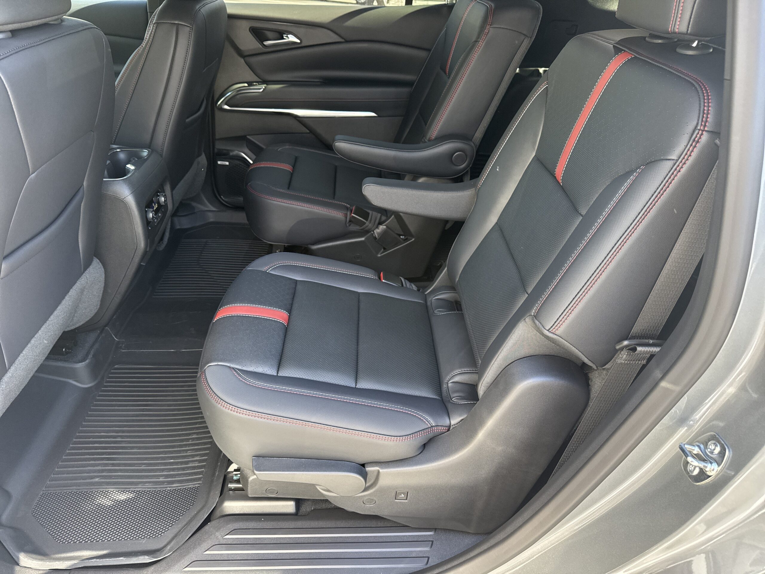2026 Chevrolet Traverse FWD RS