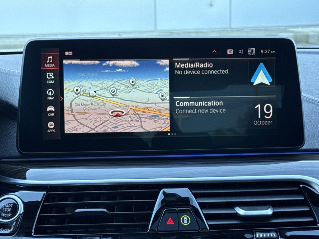 2022 BMW  M550i xDrive