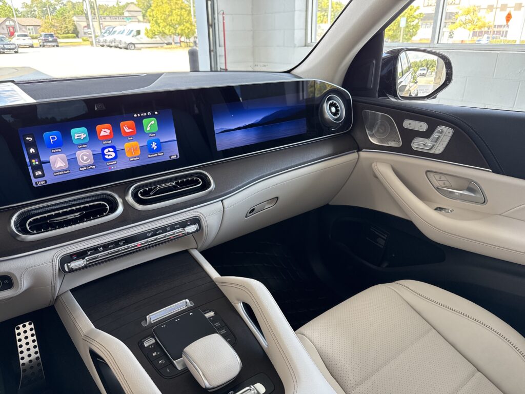 2027 Mercedes-Benz  GLS 450