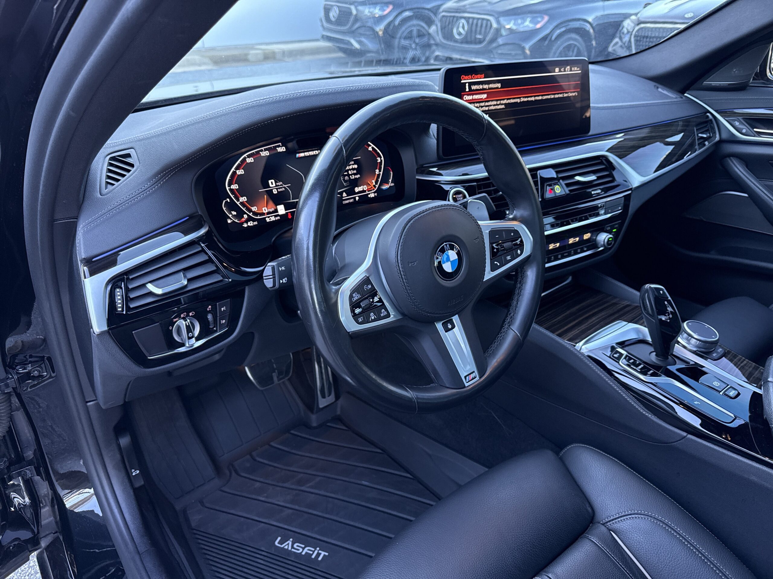 2022 BMW  M550i xDrive