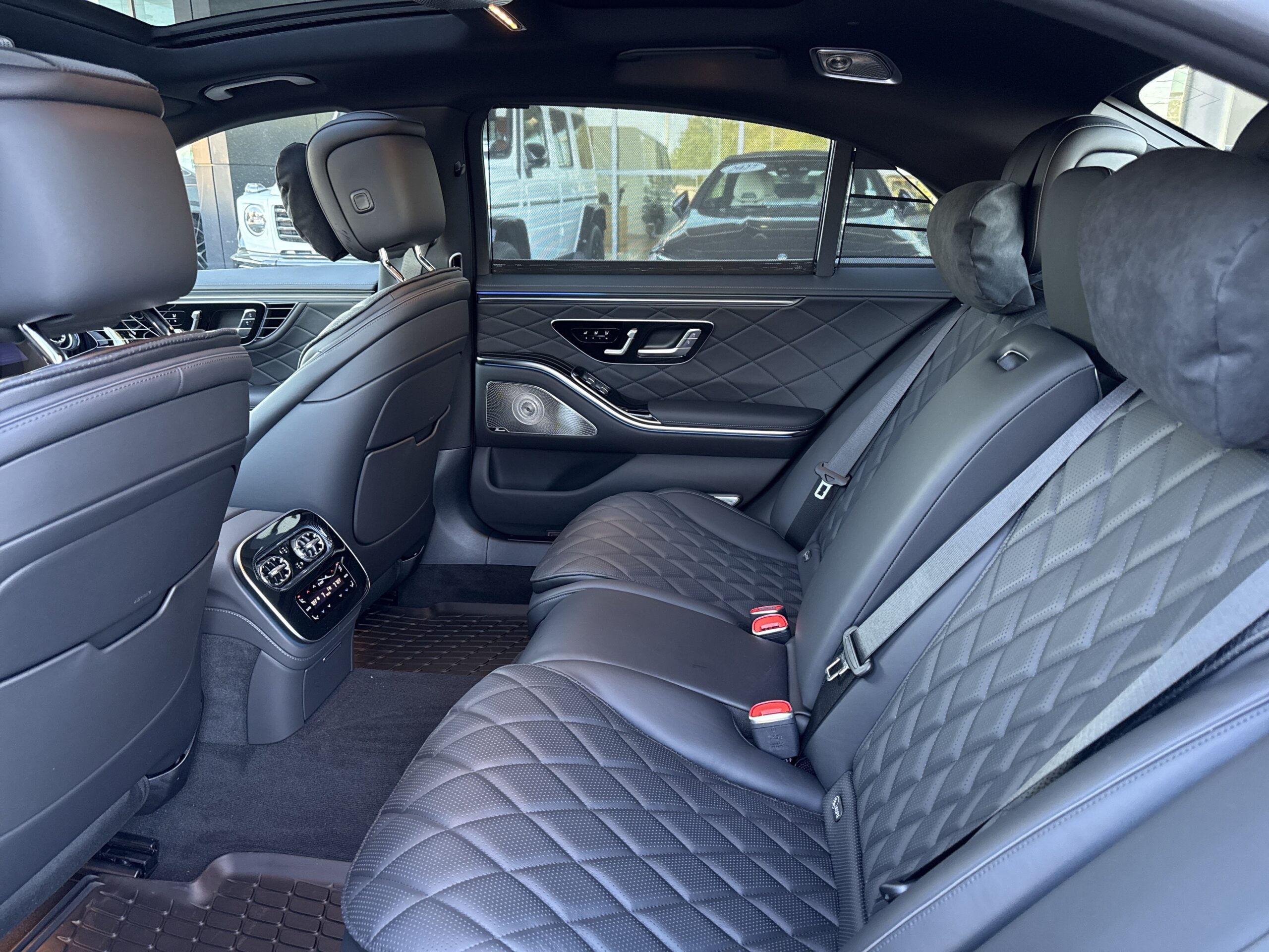 2027 Mercedes-Benz  S 580