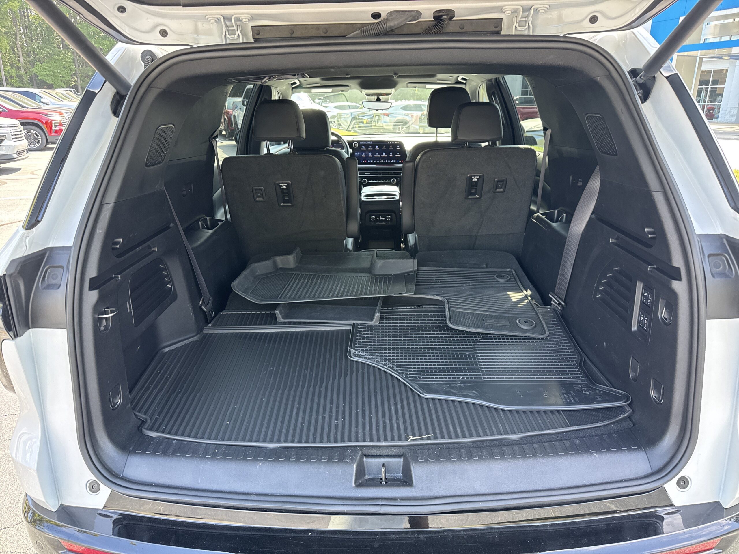 2025 Chevrolet Traverse FWD RS