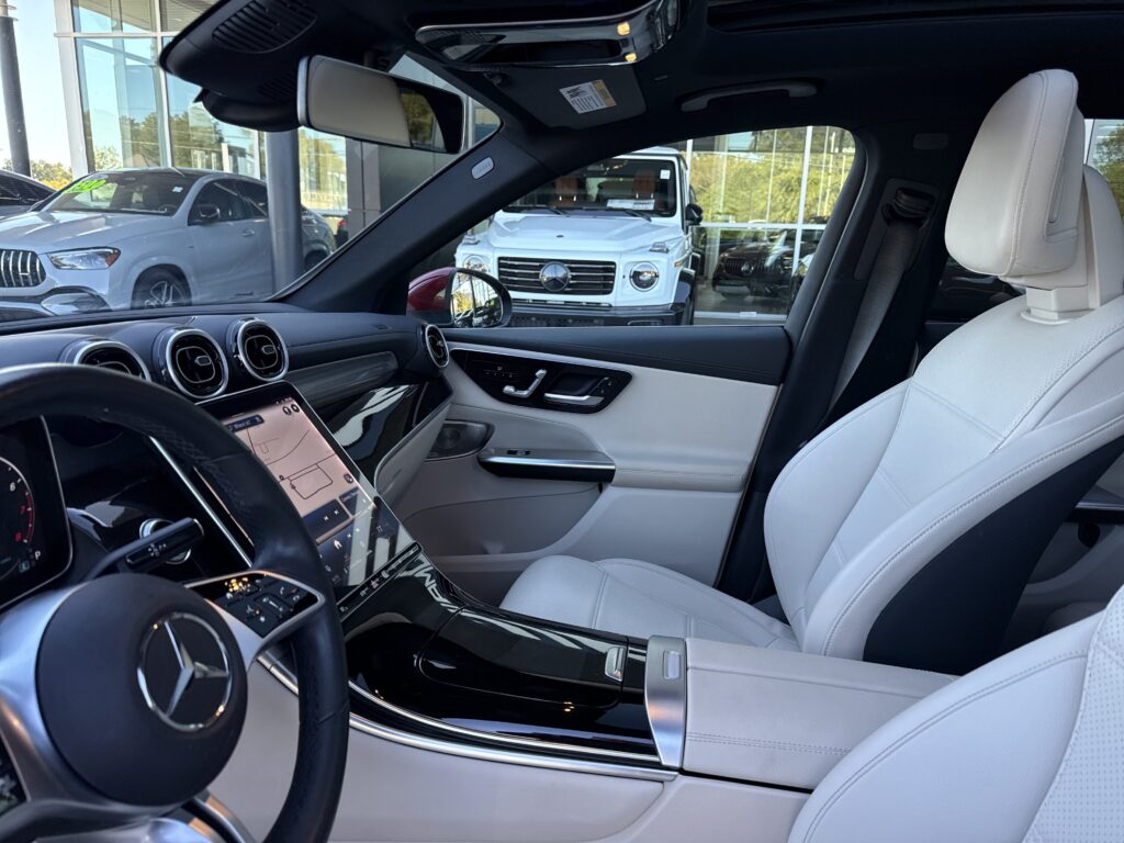 2024 Mercedes-Benz  GLC 300