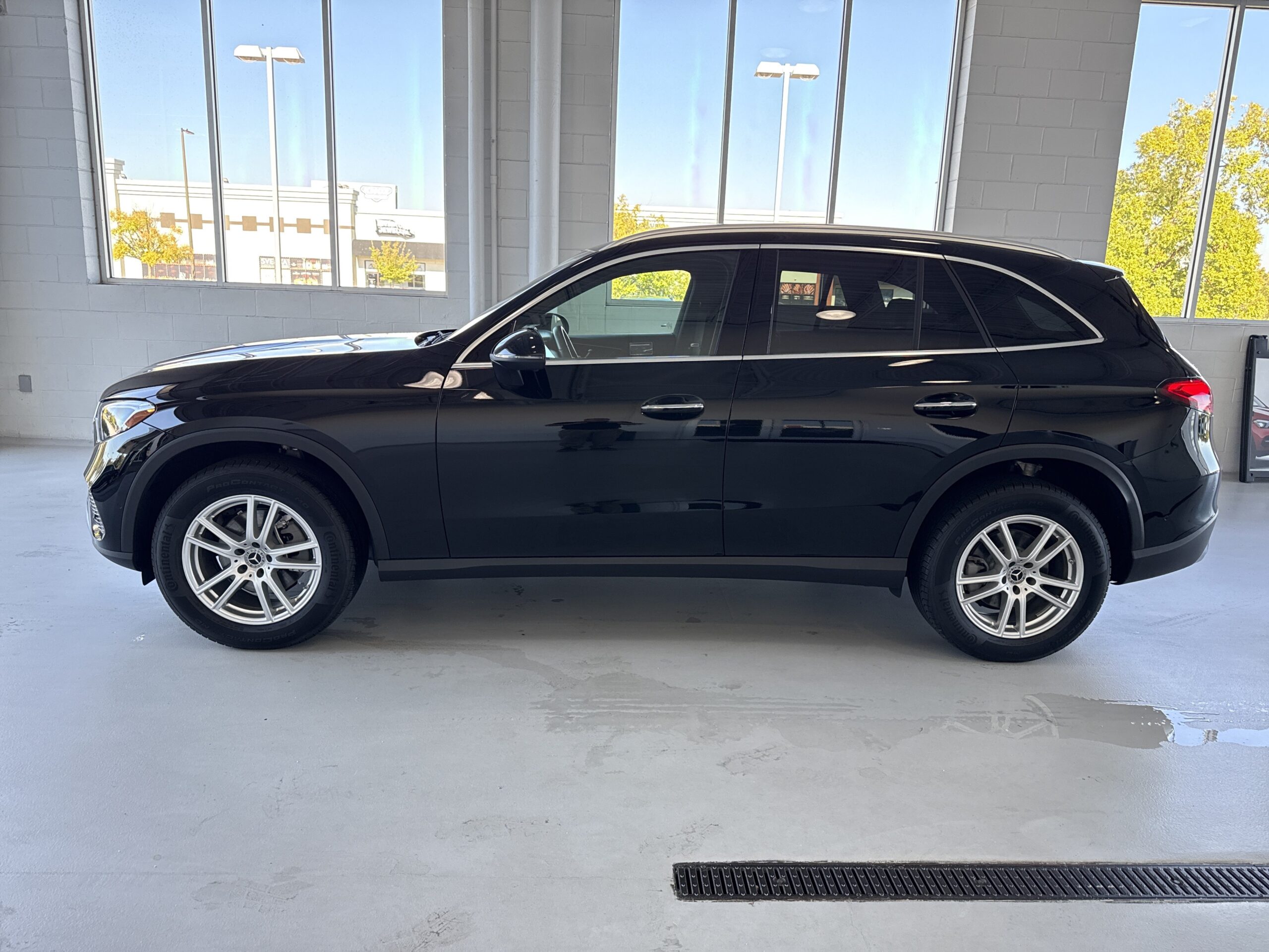 2025 Mercedes-Benz  GLC 300