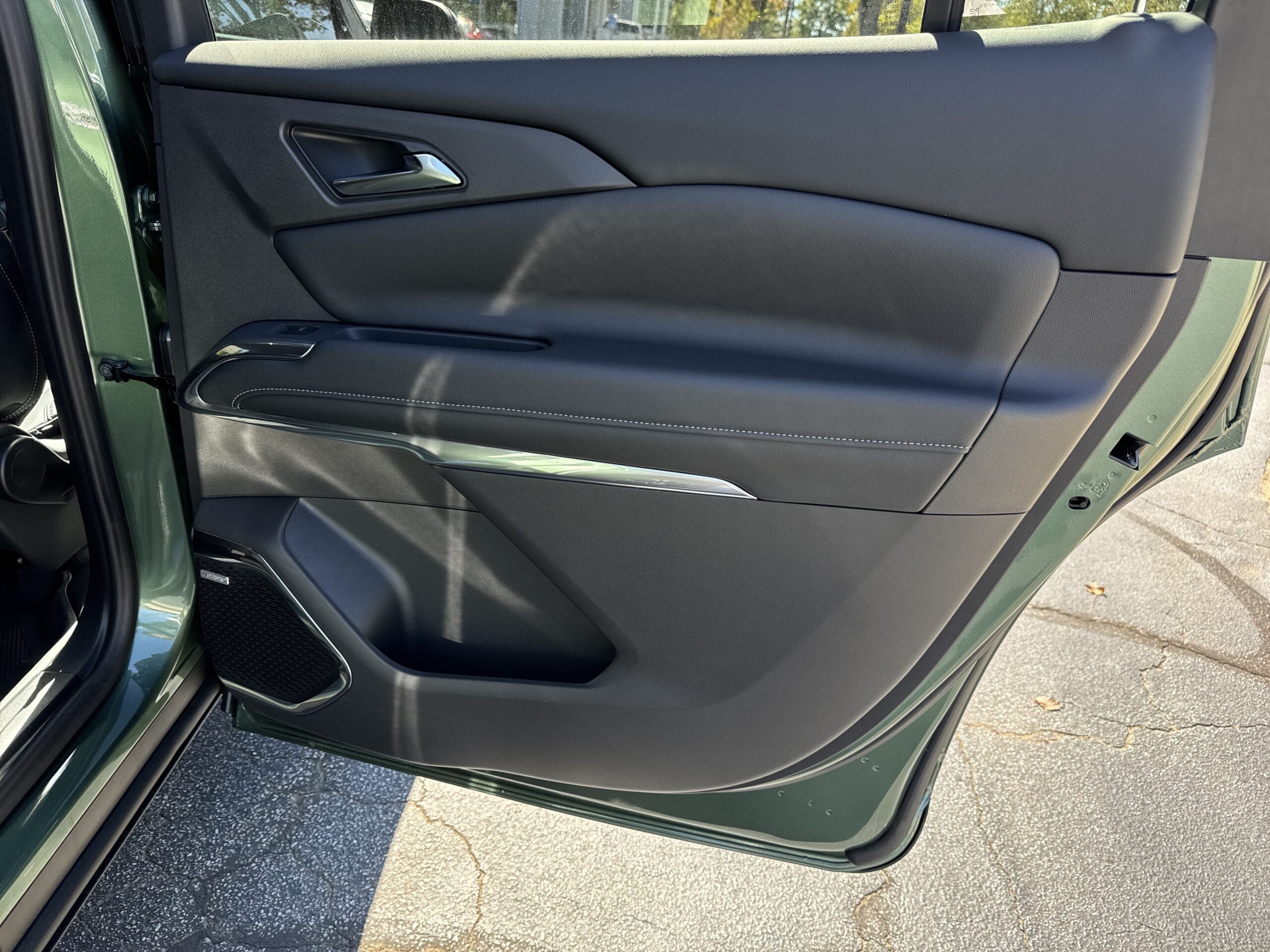 2027 Chevrolet Traverse FWD LT