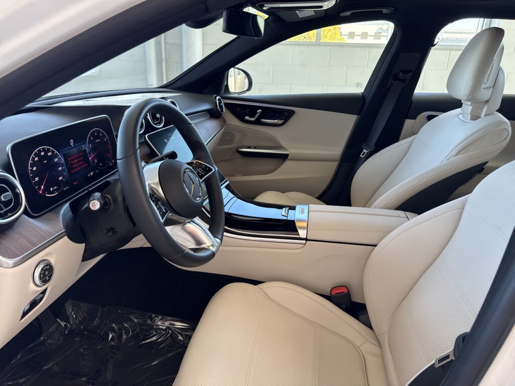 2024 Mercedes-Benz  C 300
