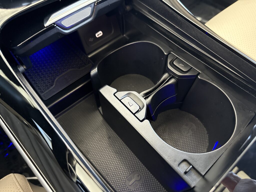 2024 Mercedes-Benz  C 300