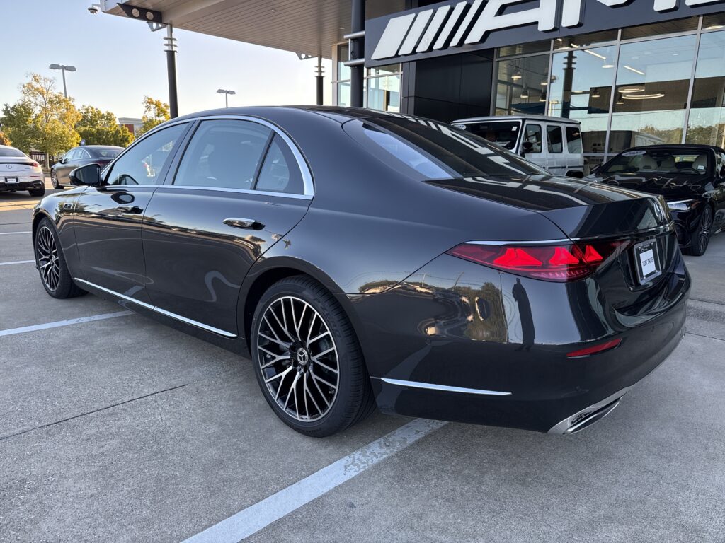 2027 Mercedes-Benz  S 580