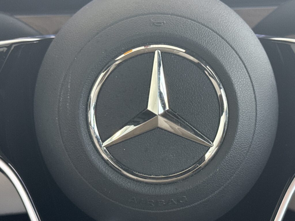 2022 Mercedes-Benz  E 350