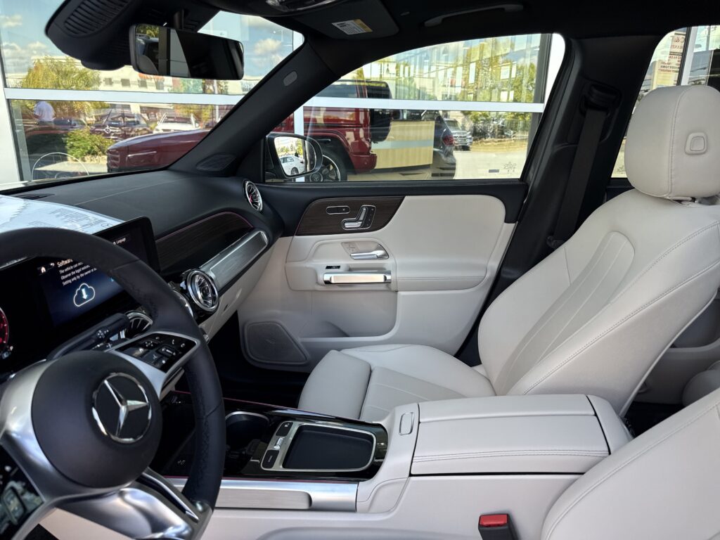 2026 Mercedes-Benz  GLB 250