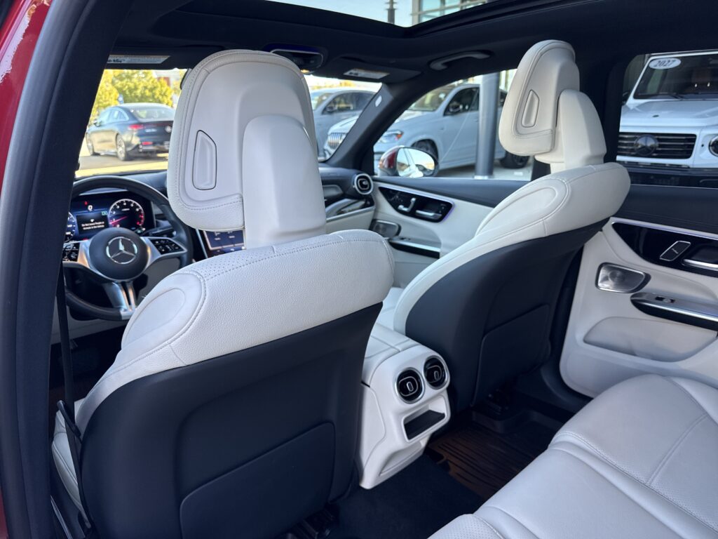 2024 Mercedes-Benz  GLC 300