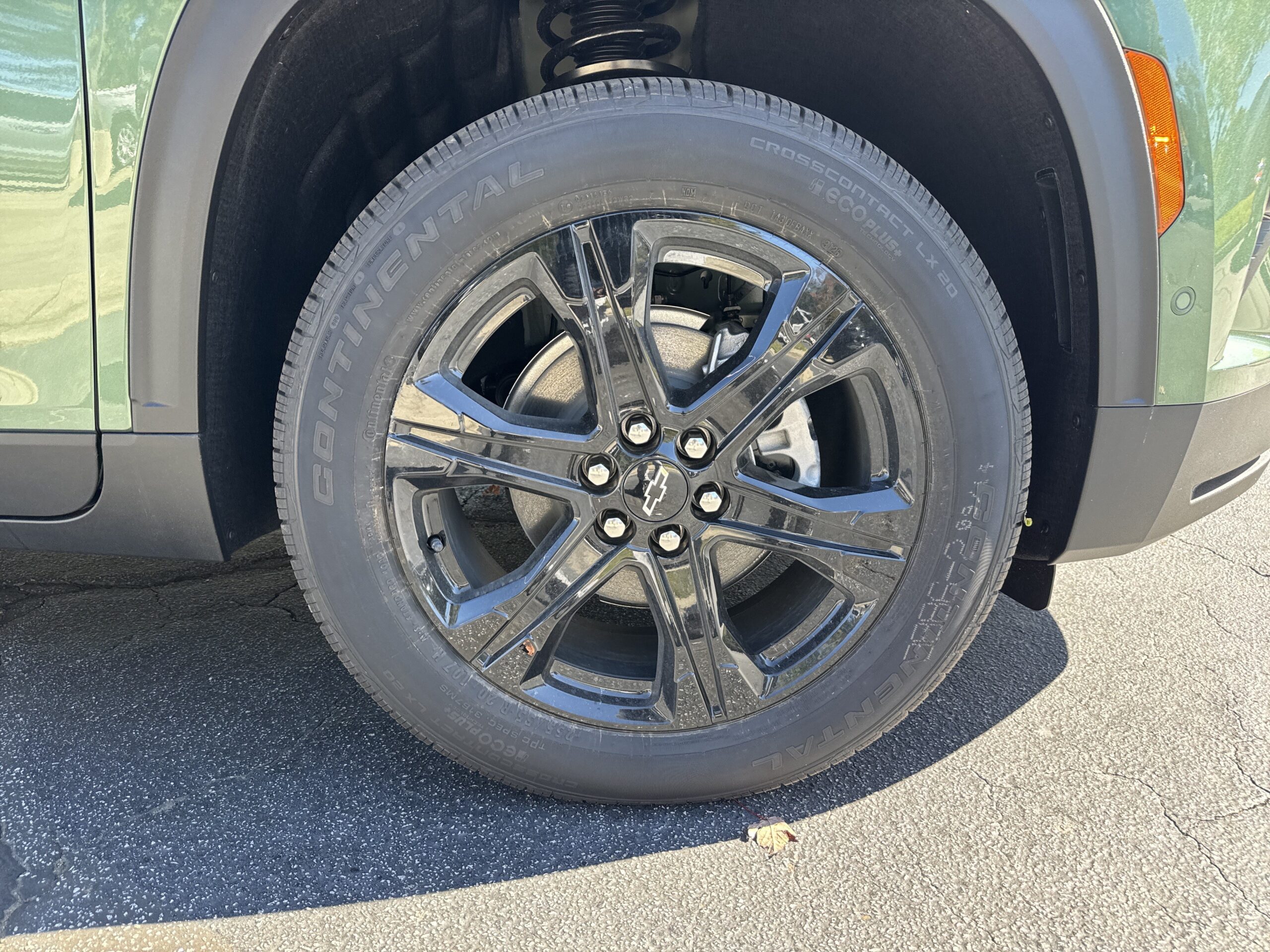 2027 Chevrolet Traverse FWD LT