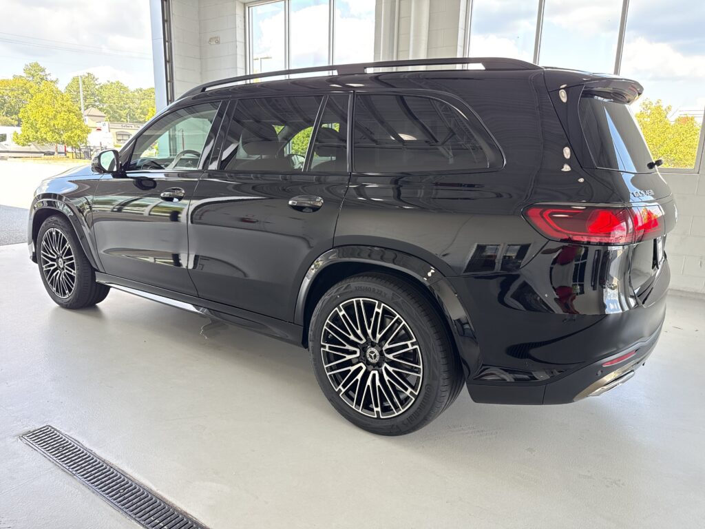 2027 Mercedes-Benz  GLS 450