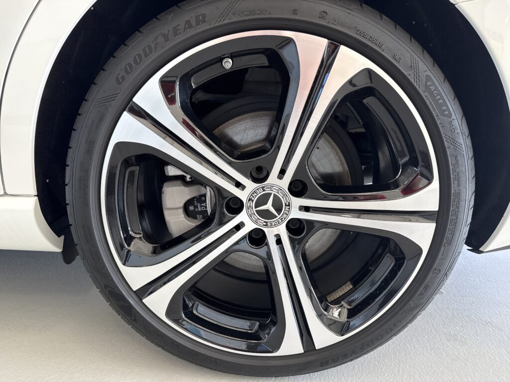 2024 Mercedes-Benz  C 300
