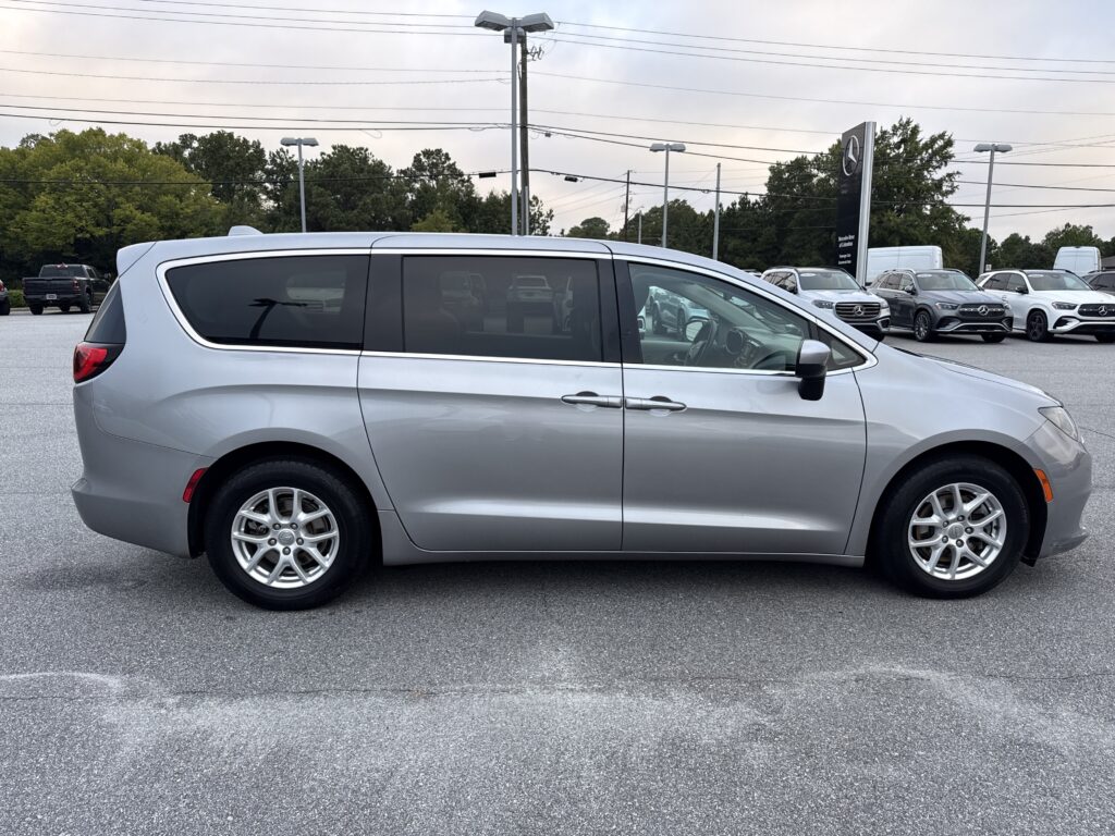 2017 Chrysler Pacifica LX