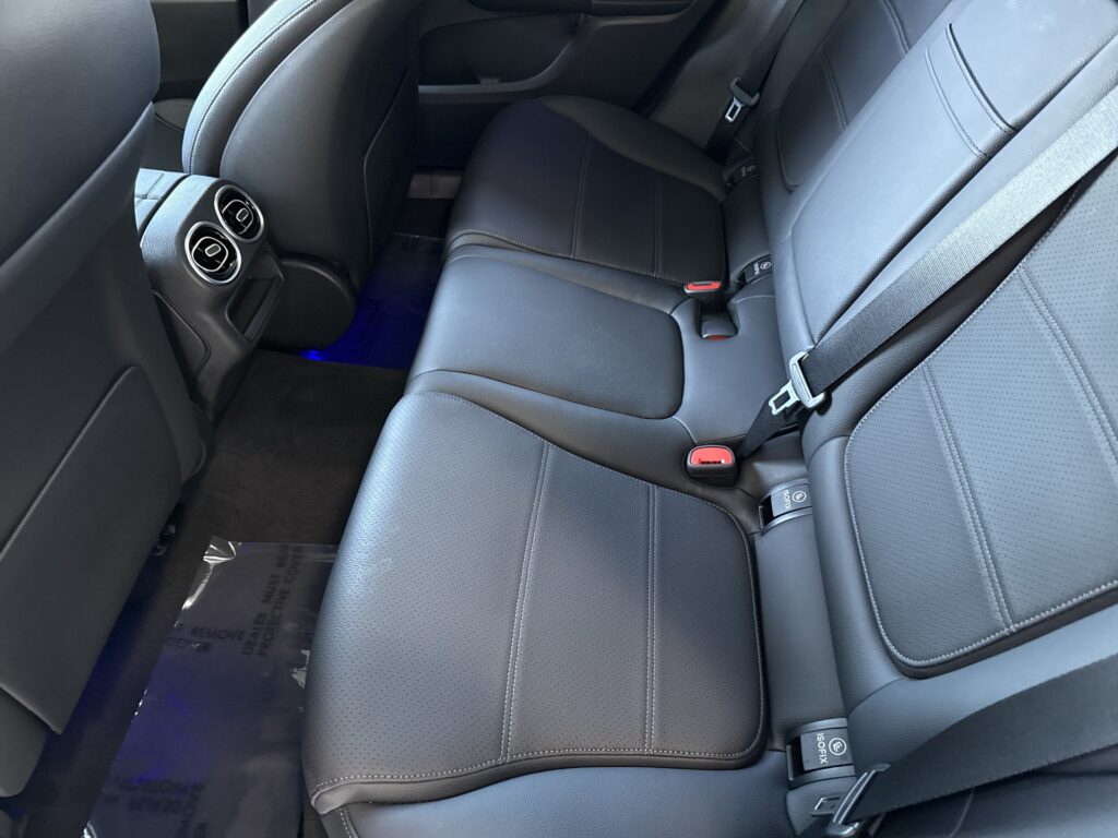 2025 Mercedes-Benz  GLC 300