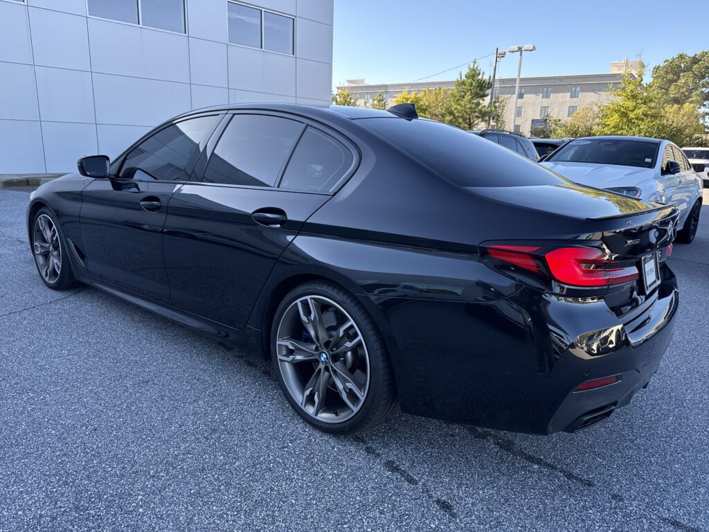 2022 BMW  M550i xDrive
