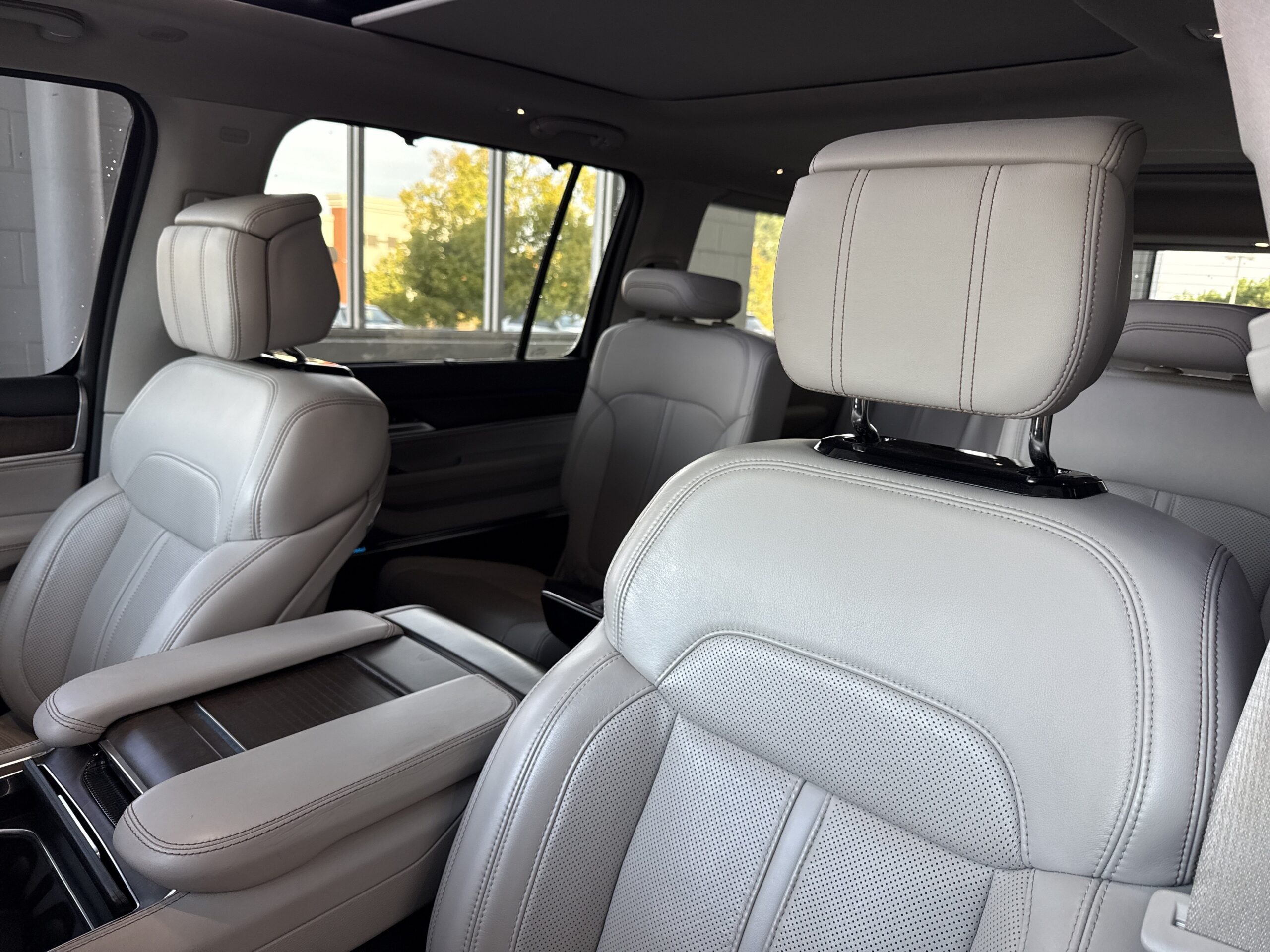 2024 Jeep Grand Wagoneer
