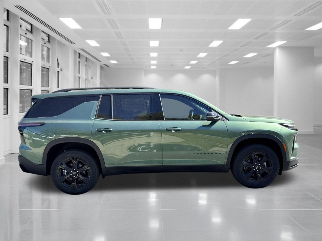 2027 Chevrolet Traverse FWD LT