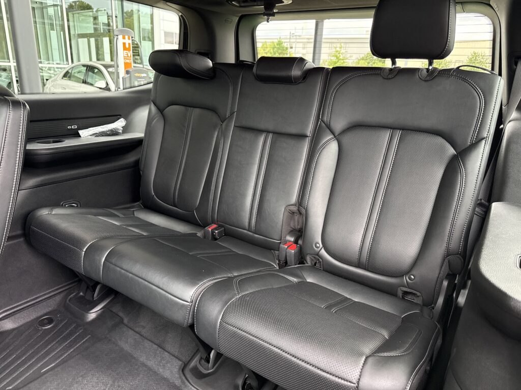 2025 Jeep Wagoneer Series II Carbide