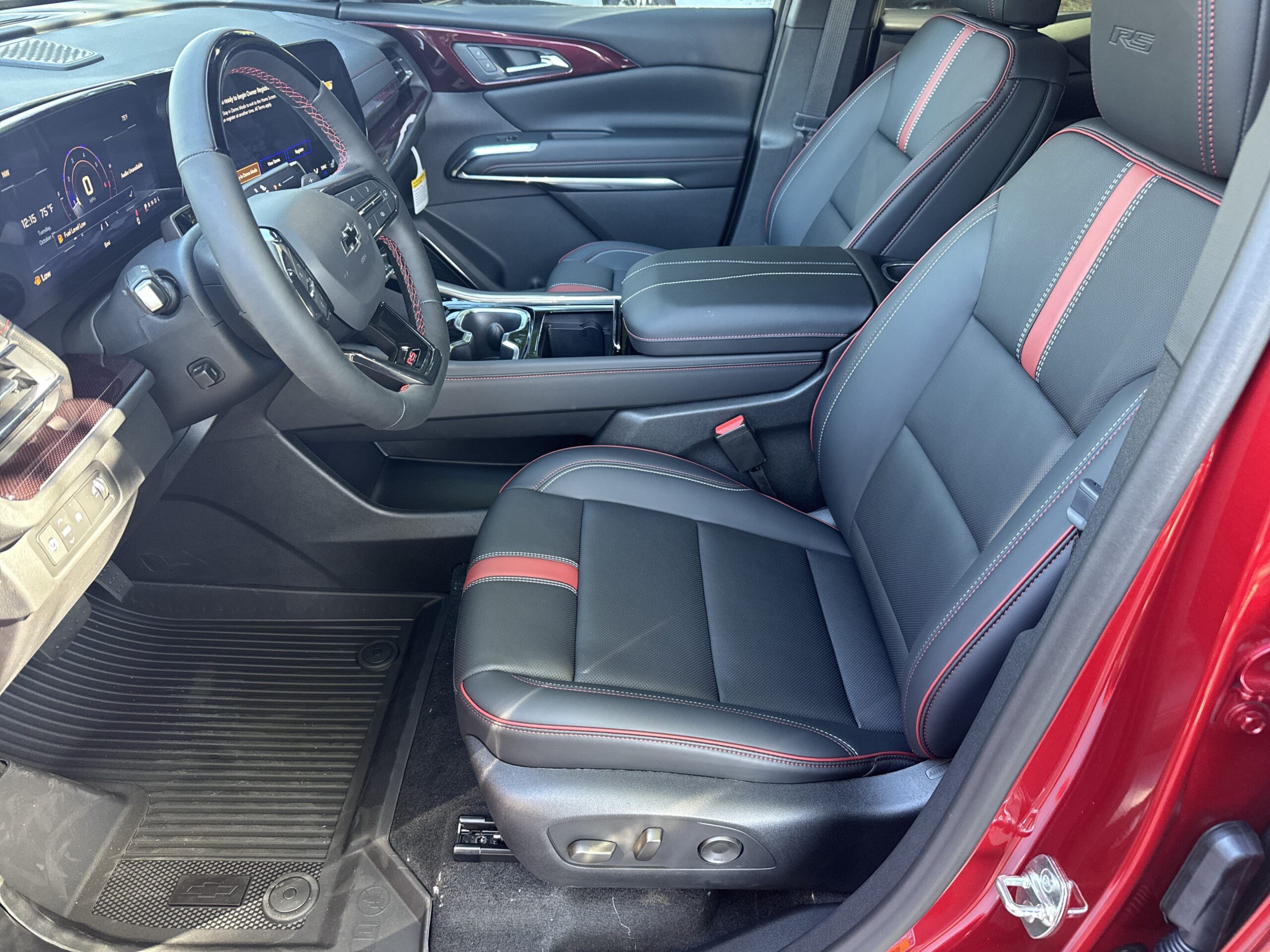 2027 Chevrolet Traverse FWD RS
